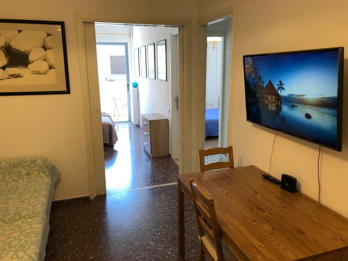 Metaxourgio Spacious Two Bedroom Apartment Athens Exterior photo