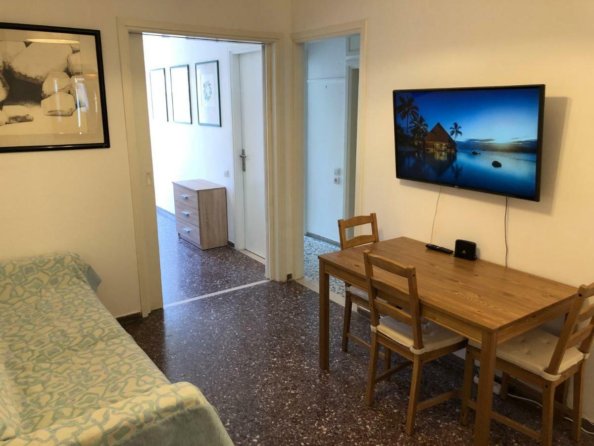 Metaxourgio Spacious Two Bedroom Apartment Athens Exterior photo